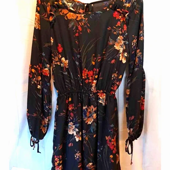 Gilli | Dresses | Gilli Womens A Line Dress Black Red Floral Scoop Neck  Lined S | Poshmark